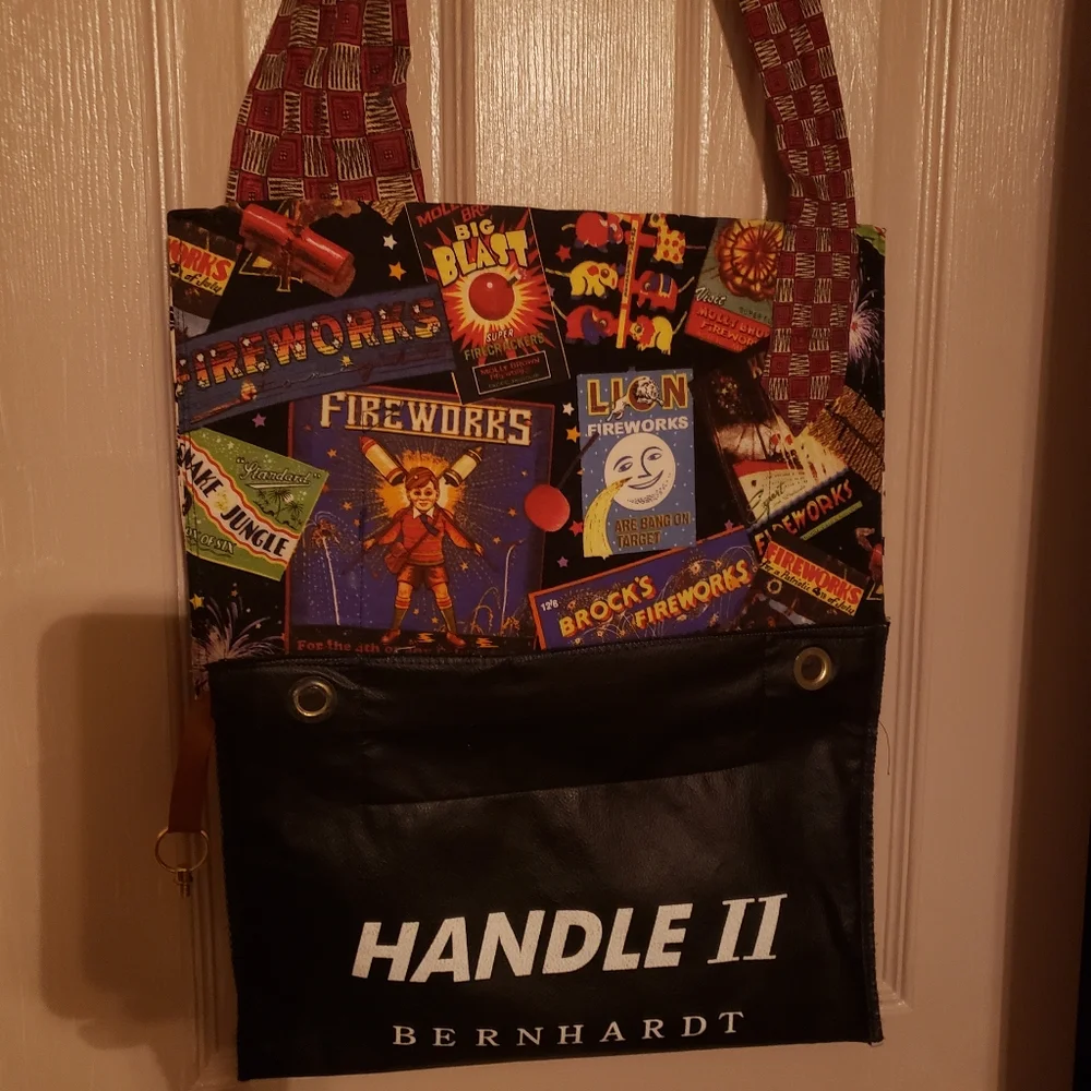 👛 Custom-made ladies' versatile handbag.
